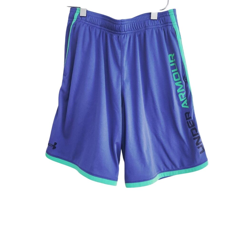 L Under Armour athletic shorts